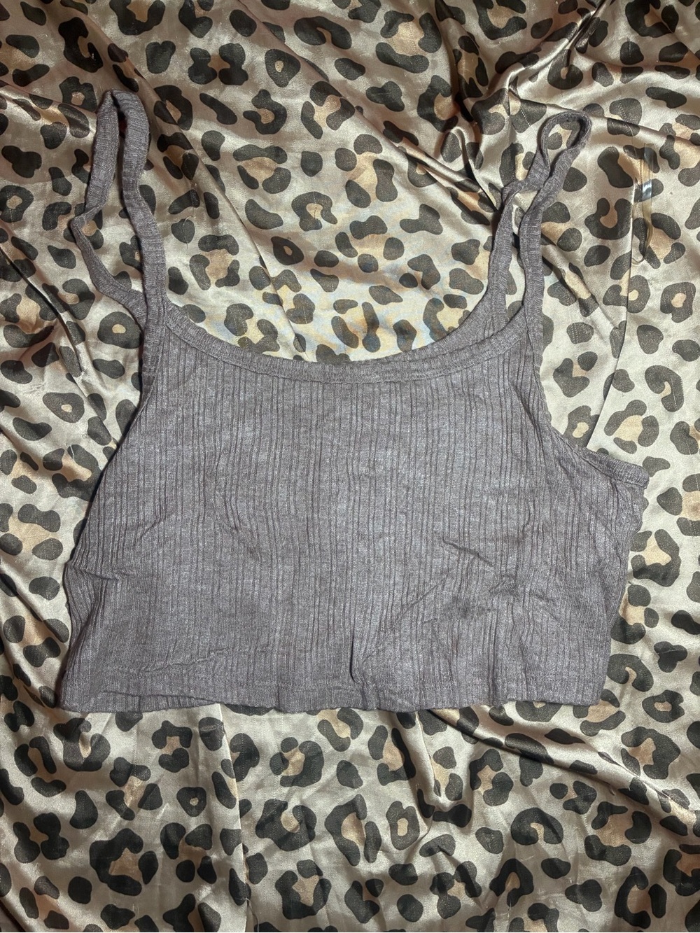⭒ adorable ribbed aeropostale tan crop top